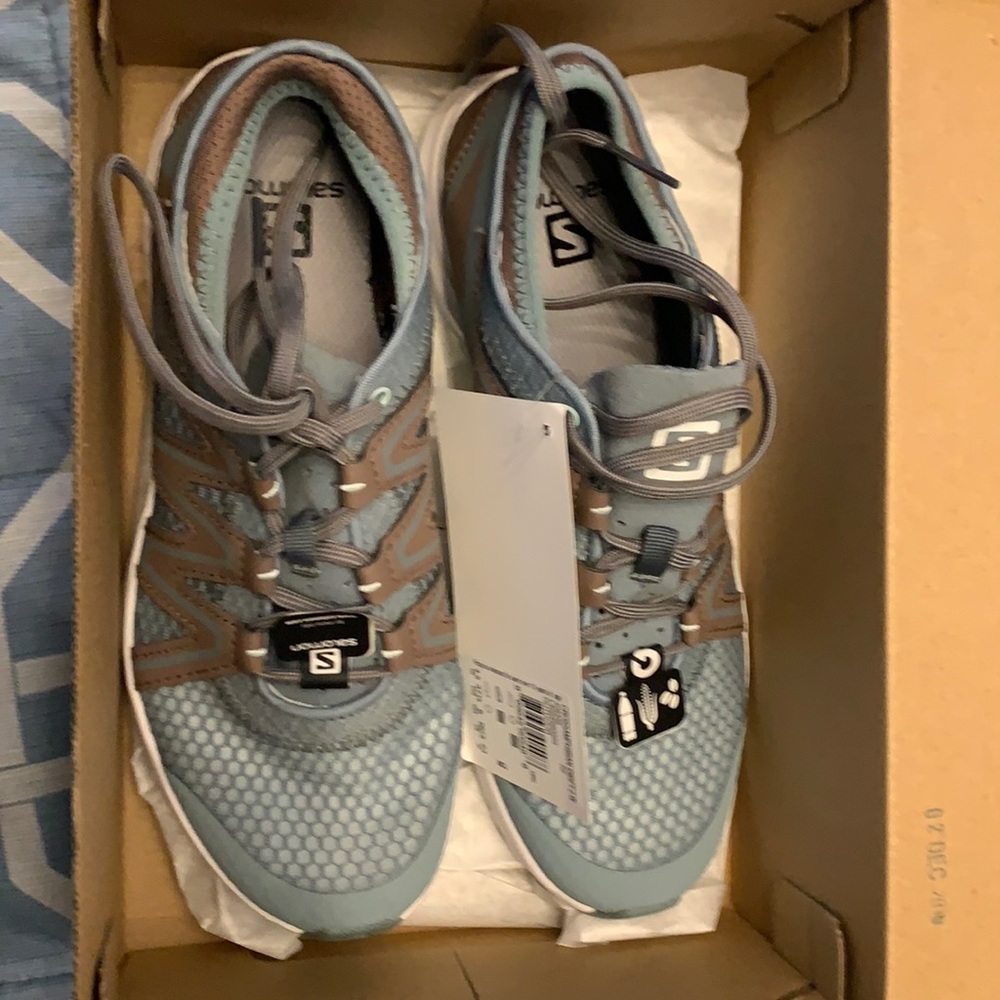 Brand new Salomon cross amphibian swift 2W size 6